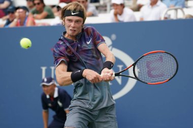 Eylem sırasında onun bize açık 2017 profesyonel tenis oyuncusu Andrey Rublev Rusya'nın ikinci tur maç