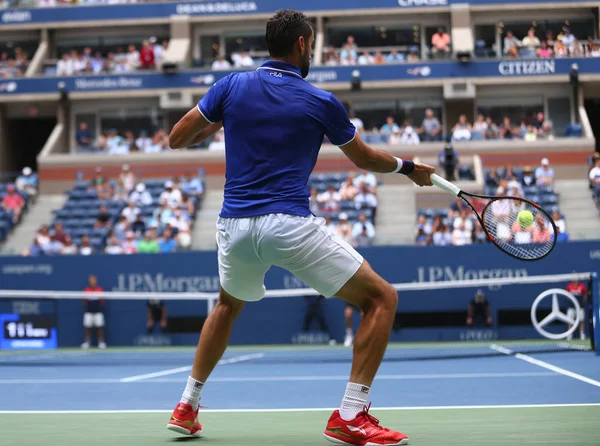 El tenista profesional Marin Cilic de Croacia en acción durante su partido de la primera ronda del US Open 2017 — Foto de Stock