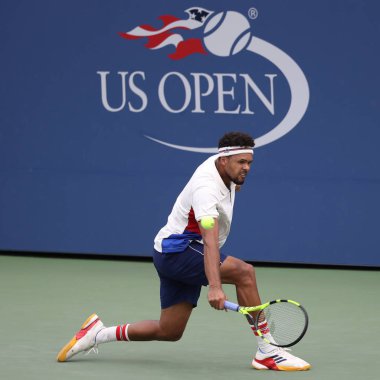  Eylem sırasında onun 2017 Amerika açık tenis oyuncusu Jo-Wilfried Tsonga Fransa'nın ilk tur maç