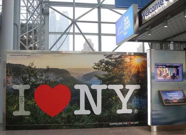 Publicidade promocional do Estado de Nova York durante a conferência Photoplus e exposição no Javits Convention Center — Fotografia de Stock