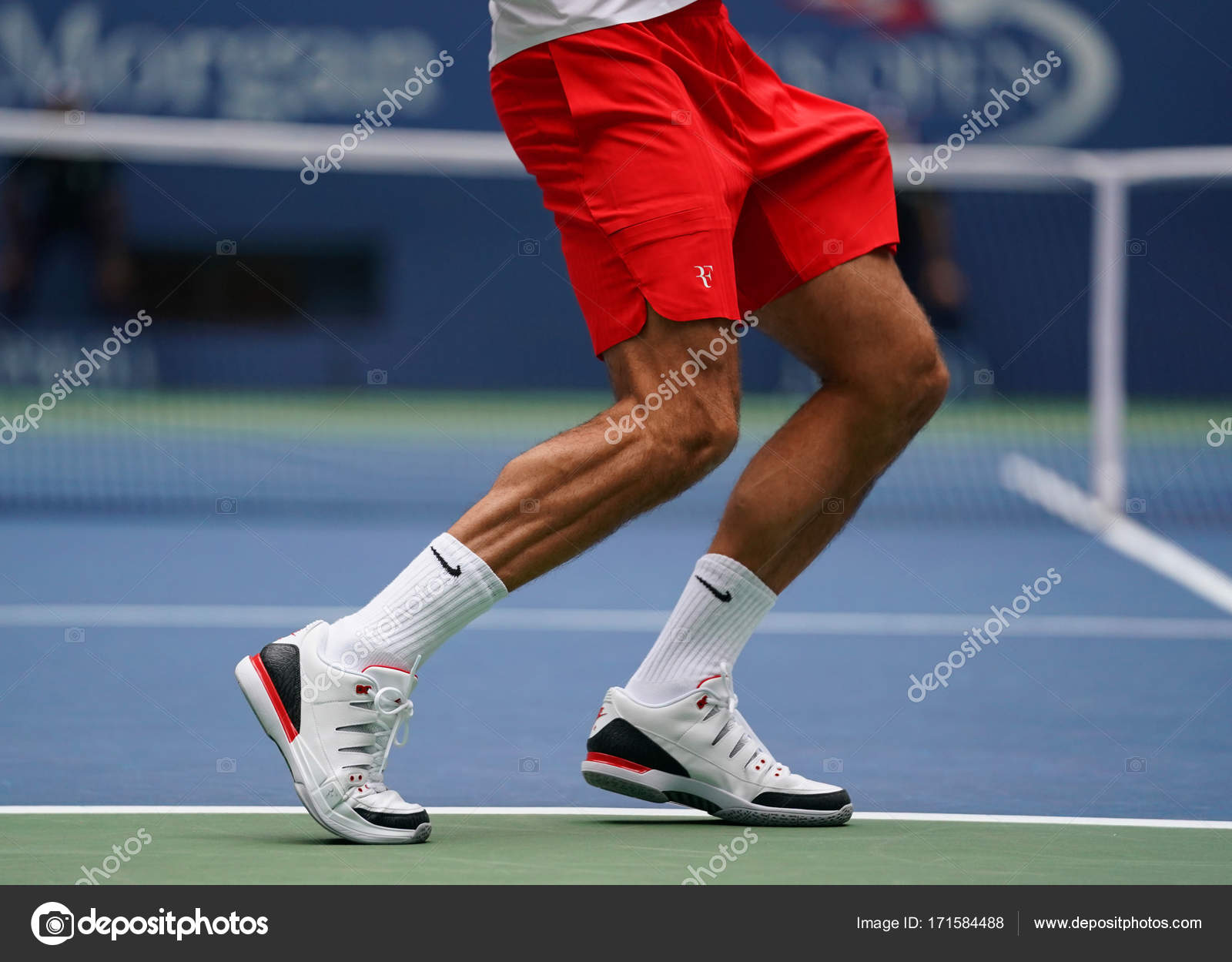 Grand Slam champion Roger of Switzerland custom Nike shoes during his US Open second round match – Stock Editorial Photo zhukovsky #171584488