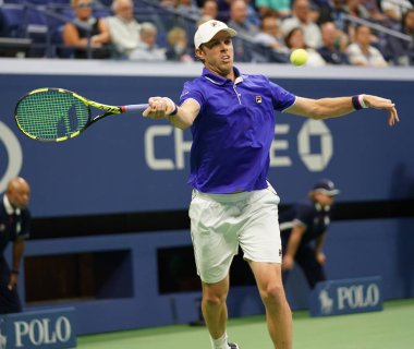 Eylem sırasında onun bize açık 2017 çeyrek final maçında profesyonel tenis oyuncusu Sam Querrey Amerika Birleşik Devletleri