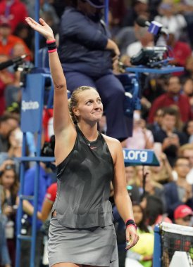 Onun bize açık 2017 yuvarlak sonra 4 maç iki kez Grand Slam şampiyonu Petra Kvitova zafer kutluyor