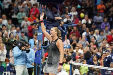 Onun bize açık 2017 yuvarlak sonra 4 maç iki kez Grand Slam şampiyonu Petra Kvitova zafer kutluyor