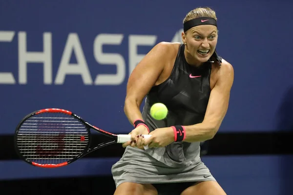 Two times Grand Slam champion Petra Kvitova in action during her US Open 2017 round 4 match — Stock Photo, Image