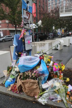 Derme çatma anma sitesindeki alt Manhattan terör saldırı 5 gün sonra bisiklet yolu, Batı cadde boyunca 8 kişilik terörist öldürüldü