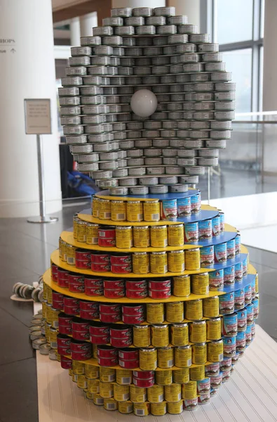 Food sculpture presented at 25th Annual NYC Canstruction competition in Brookfield Place in New York — Stock Photo, Image