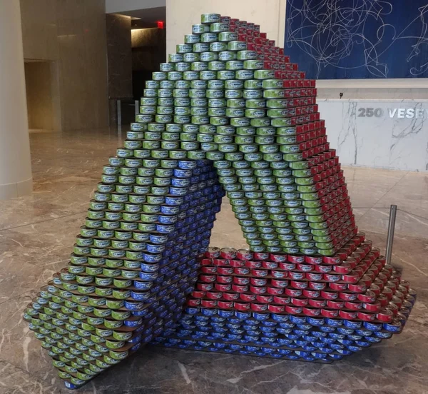 Food sculpture presented at 25th Annual NYC Canstruction competition in Brookfield Place in New York — Stock Photo, Image