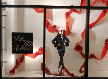 Brookfield yerde, aşağı Manhattan Saks Fifth Avenue mağazası