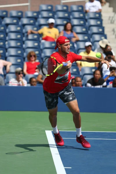 Profesionální tenista Jack Sock praktik Spojených států pro nás Open 2017 — Stock fotografie