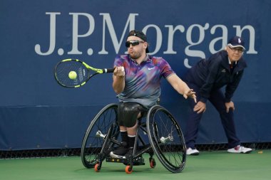  Tekerlekli sandalye tenis oyuncusu Dylan Alcott Avustralya eylem sırasında onun tekerlekli sandalye dört Tekler yarı final maç bize açık 2017