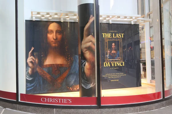 Long-lost da Vinci painting fetches $450 million, a world record at Christie's in NY in November 2017 — Stock Photo, Image