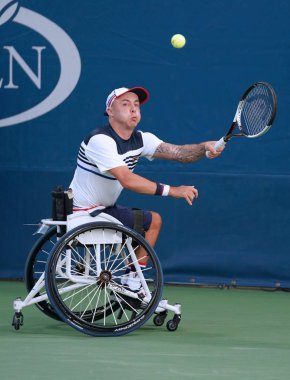 Tekerlekli sandalye tenis oyuncusu Andrew Lapthorne Büyük Britanya'nın eylem sırasında onun tekerlekli sandalye dört Tekler yarı final maç bize açık 2017