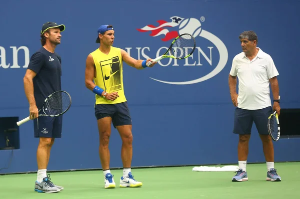 Team Nadal pendant l'entraînement pour l'US Open 2017 — Photo