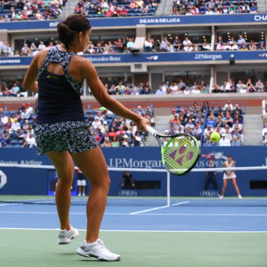 Eylem sırasında onun 2017 Amerika açık tenis oyuncusu Anastasija Sevastova Letonya yuvarlak Maria Sharapova karşı 4 maç 