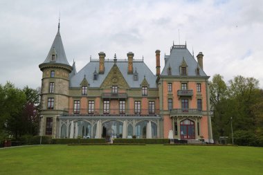 Schadau kale Güney tarafında yer Aar yakınındaki Lake Thun, Thun, Canton Bern, İsviçre