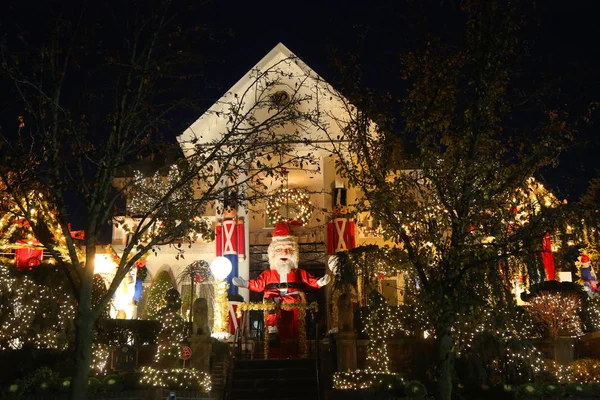 Brooklyn New York November 2017 Christmas House Decoration Lights Display — Stock Photo, Image