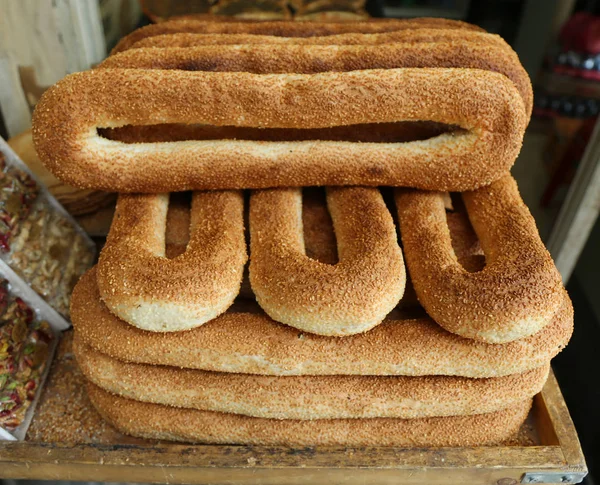 Traditional Beigele Bread Rings Sprinkled Sesame Seeds Sale Old City — Stock Photo, Image