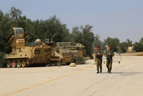 Hatzerim Israel Mai 2017 Israelische Soldaten Sorgen Für Sicherheit Museum — Stockfoto