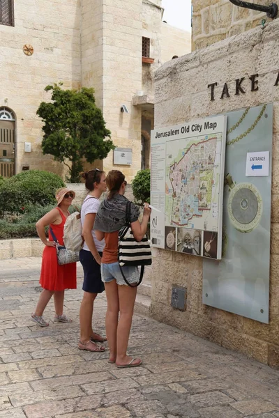 Ierusalem Israel Aprilie 2017 Turiști Orașul Vechi Ierusalimului — Fotografie, imagine de stoc