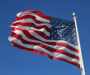 Rüzgarda Amerikan bayrağı