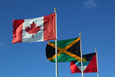 Uluslararası bayrakları: Antigua ve Barbuda, Kanada ve Jamaika 