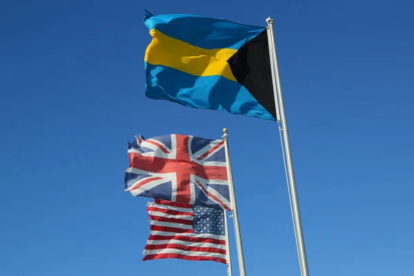 Διεθνών Σημαίες Ηνωμένες Πολιτείες Ηνωμένο Βασίλειο Και Μπαχάμες — Φωτογραφία Αρχείου