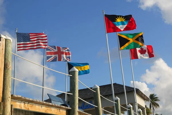 Nassau Bahamas Dezembro 2017 Bandeiras Antígua Barbuda Canadá Jamaica Estados — Fotografia de Stock