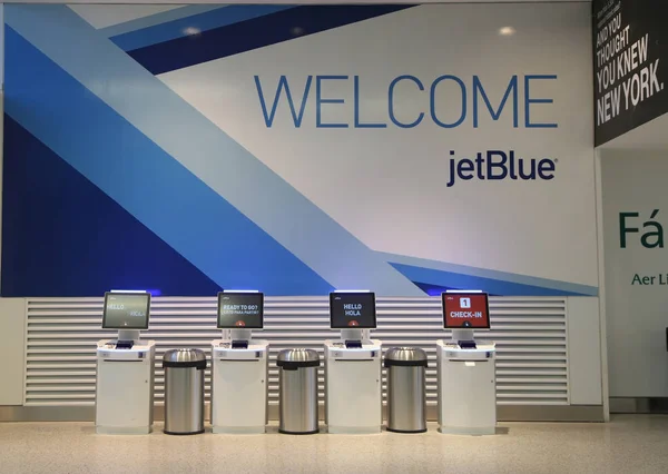 Нью Йорк Декабря 2017 Года Внутри Терминала Jetblue Международного Аэропорта — стоковое фото