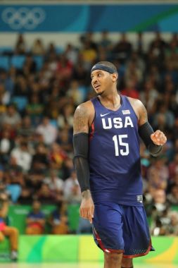 Rio De Janeiro, Brezilya - 10 Ağustos 2016: Olimpiyat Şampiyonu takım ABD grup A basketbol match Team Usa ve Avustralya Rio 2016 Olimpiyat oyunları arasında eylem Carmelo Anthony (sayı 15) 