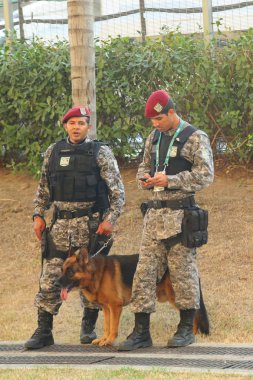 Rio De Janeiro, Brezilya - 5 Ağustos 2016: Brezilyalı askerler güvenlik Rio 2016 Olimpiyat Oyunları sırasında açılış töreni Rio de Janeiro sağlamak