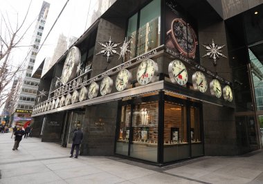New York - 19 Aralık 2017: Tourneau Timemachine mağazada 57 St ve Midtown Manhattan Madison Ave. 1900 yılında kurulan ve Amerika Birleşik Devletleri'nde dayalı bir lüks seyretmek perakendeci Tourneau olduğunu 