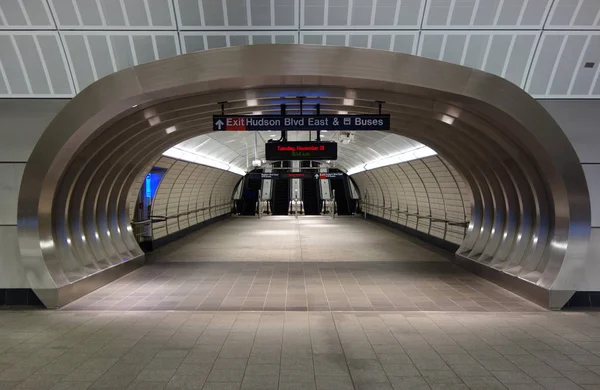 2017 日ニューヨーク ニューヨーク地下鉄 丁目ハドソン ヤード マンハッタンの駅 ニューヨーク交通局が所有する 地下鉄システムは操作で 469 ステーション — ストック写真
