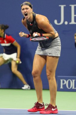 New York - 5 Eylül 2017: Grand Slam şampiyonu Çek Cumhuriyeti Petra Kvitova eylem onun bize açık 2017 çeyrek final maçında Arthur Ashe Stadyumu'nda sırasında iki kez
