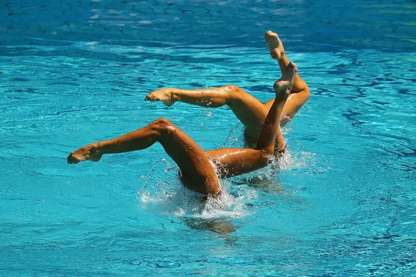 Duetto Nuoto Sincronizzato Durante Competizione — Foto Stock