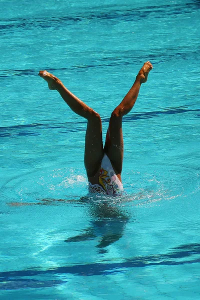 Dueto Natação Sincronizado Durante Competição — Fotografia de Stock