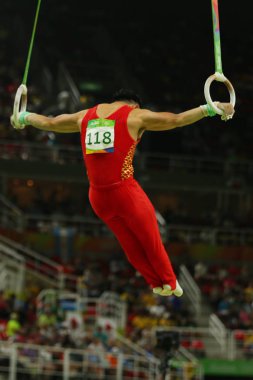 Rio De Janeiro, Brezilya - 15 Ağustos 2016: Erkekler halkaları son Artistik Jimnastik rekabet Rio 2016 Olimpiyatları, artistik jimnastikçi Liu Yang Çin'in rekabet