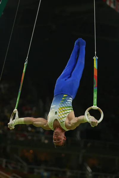 銀メダリスト ブラジルのアーサー ザネッティが功妙な体操競技リオ 2016 年のオリンピックでの男子リング最終で競合するリオ ジャネイロ ブラジル 2016 — ストック写真