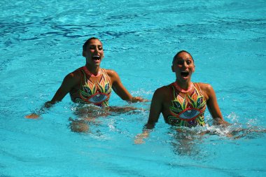 Rio De Janeiro, Brezilya - 15 Ağustos 2016: Senkronize yüzme düet teknik rutin 2016 Yaz Olimpiyatları'nda ön yuvarlak sırasında Karem Achach ve Nuria Diosdado Meksika rekabet