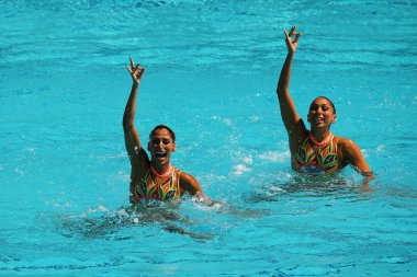 Rio De Janeiro, Brezilya - 15 Ağustos 2016: Senkronize yüzme düet teknik rutin 2016 Yaz Olimpiyatları'nda ön yuvarlak sırasında Karem Achach ve Nuria Diosdado Meksika rekabet