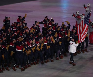 Pyeongchang, Güney Kore 9 Şubat 2018: Amerikan Olimpiyat takımı Pyeongchang 2018 Olimpiyatları Açılış Töreni Olimpiyat Stadyumu, Pyeomgchang, Güney Kore'de içine yürüdü
