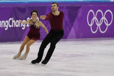 Tarihleri, Güney Kore - 15 Şubat 2018: İçinde çift çiftler serbest program'in Gangneung buz Arena 2018 Kış Olimpiyatları üçüncüsü Meagan Duhamel ve Eric Radford Kanada gerçekleştirmek