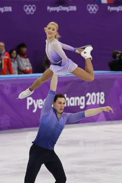 Gangneung Південна Корея Лютого 2018 Олімпійські Чемпіони Олена Савченко Бруно — стокове фото