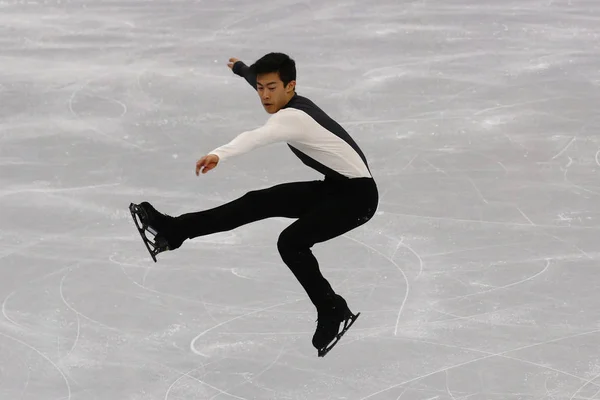 男性シングル スケート ショート プログラムで江陵市アイス アリーナで 2018 冬季オリンピックでアメリカ合衆国のネイサン チェンを実行する江陵 南朝鮮 2018 — ストック写真