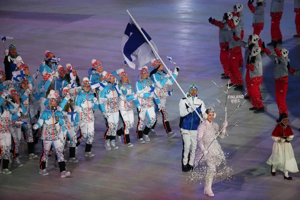 Pyeongchang South Korea February 2018 Janne Ahonyen Membawa Bendera Finlandia — Stok Foto