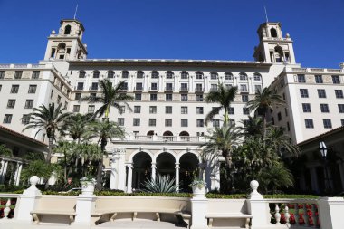 Palm Beach, Florida - 21 Mart 2018: The Breakers Palm Beach tarihi otel. Ayırıcılarını Palm Beach olduğunu bir tarihi, 538 Oda, İtalyan Rönesans stilindeki otel, Palm Beach, Florida, Amerika Birleşik Devletleri.