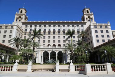 Palm Beach, Florida - 21 Mart 2018: The Breakers Palm Beach tarihi otel. Ayırıcılarını Palm Beach olduğunu bir tarihi, 538 Oda, İtalyan Rönesans stilindeki otel, Palm Beach, Florida, Amerika Birleşik Devletleri.