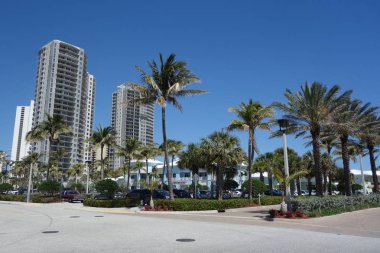 Riviera Beach, Florida - 20 Mart 2018: Lüks condominiums adlı Singer Island, Fl. Singer Island oceanfront mahalle bölümü doğal plajları ve lüks otel Riviera Beach city
