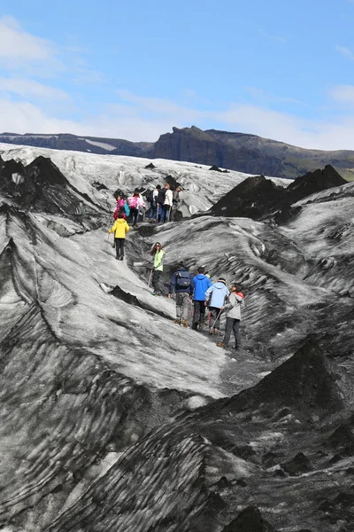 Solheimajokull Zlanda Temmuz 2016 Buzul Sırasında Kimliği Belirsiz Yürüyüşçü Solheimajokull — Stok fotoğraf