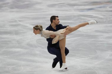 Tarihleri, Güney Kore - 9 Şubat 2018: Alexa Scimeca Knierim ve Chris Knierim Amerika Birleşik Devletleri takım olay çifti pateni kısa programı 2018 Kış Olimpiyat Oyunları'nda gerçekleştirmek